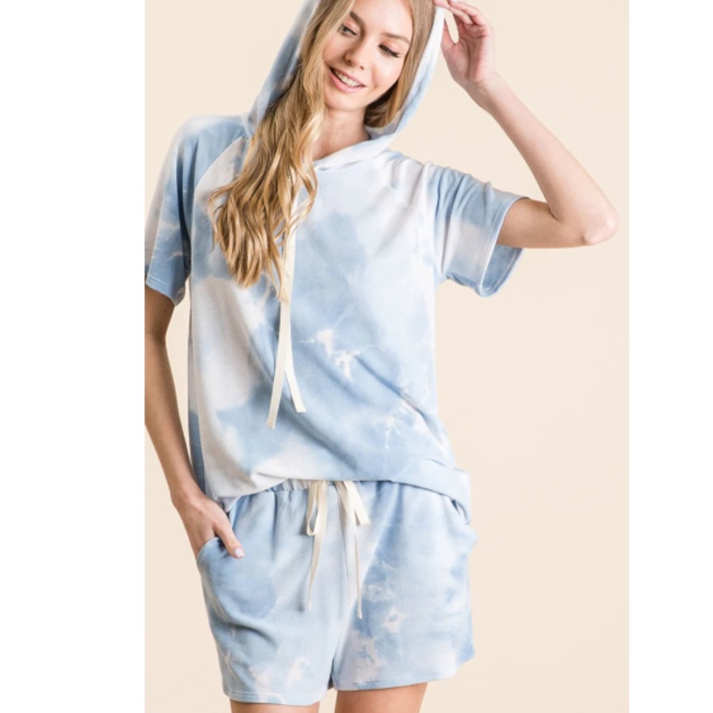 BiBi Light Blue Tie-Dye Women’s Short Set